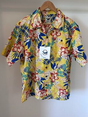 NWT Yiume Men’s yellow tropical print Hawaiian button-down shirt Small